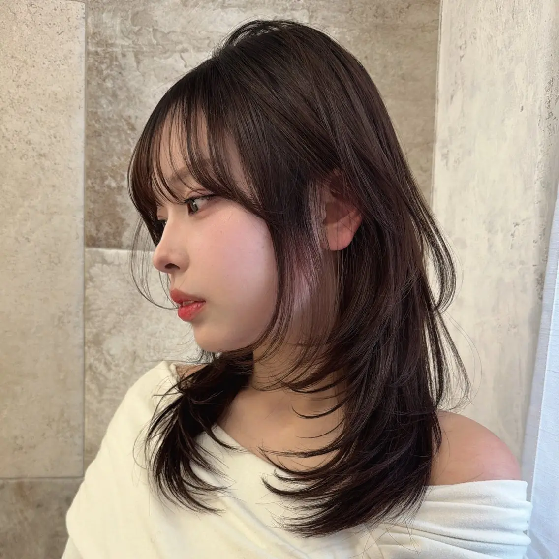 ミディアム カット ヘアカラー 美髪矯正×レイヤー 松田空優哉のヘアスタイル