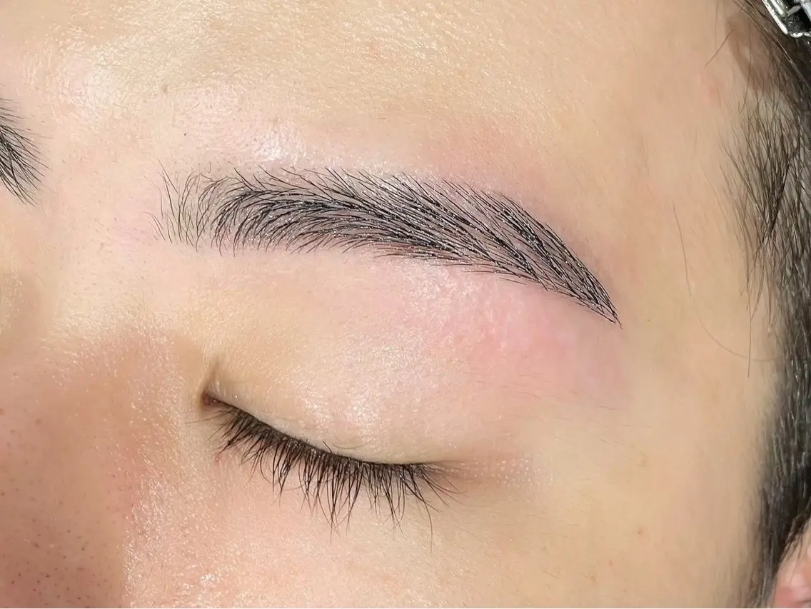 メンズ アイブロウ 🪞ToMe Eyelash🩰のマツエク・マツパデザイン