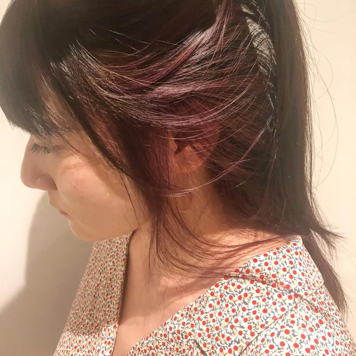 セミロング カラー インナーカラー ラベンダーカラー ラベンダーピンク ピンクカラー 坂口 功一郎のヘアスタイル