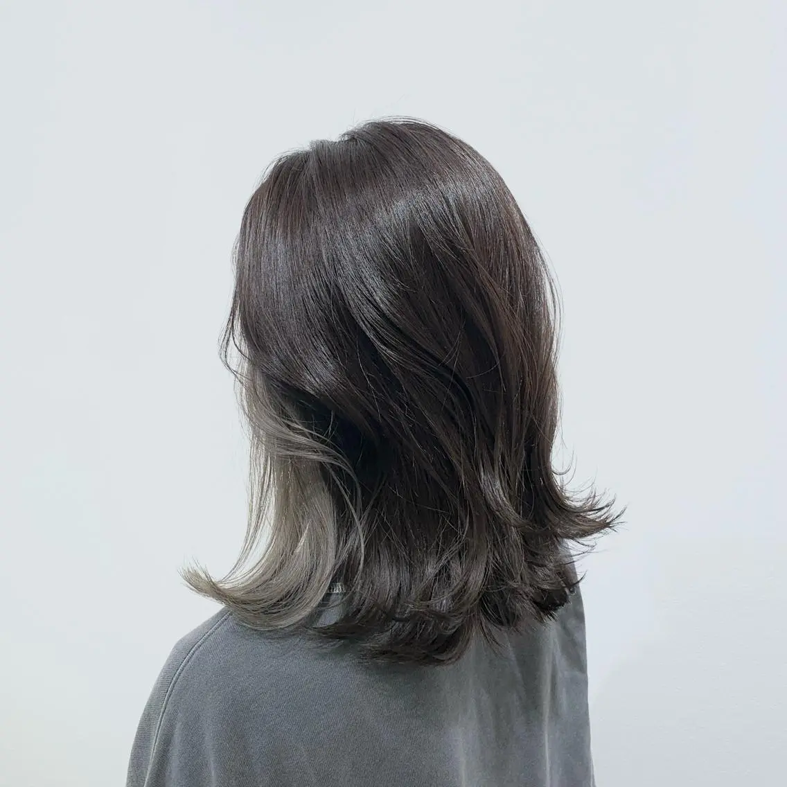 ミディアム カラー ヘアアレンジ キヨミ 韓国レイヤーカットのヘアスタイル
