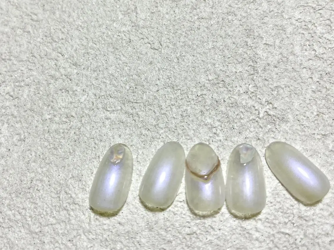 ネイル オーロラネイル フラワーネイル フットネイル フレンチネイル ジェルネイル ハンドネイル mogunail &blowのネイルデザイン