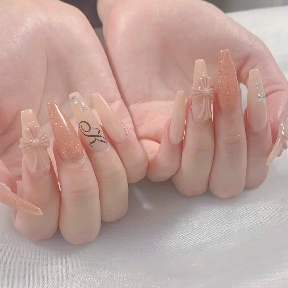 ネイル フラッシュネイル フレンチネイル グラデーション キラキラネイル 韓国ネイル ハンドネイル Hy nailsのネイルデザイン