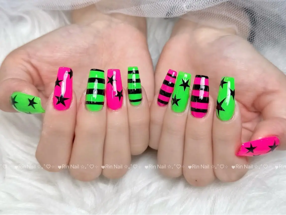 ネイル ブルー ジェルネイル ガーリー グラデーション グリーン ハンドネイル Rin Nail 新大久保店のネイルデザイン