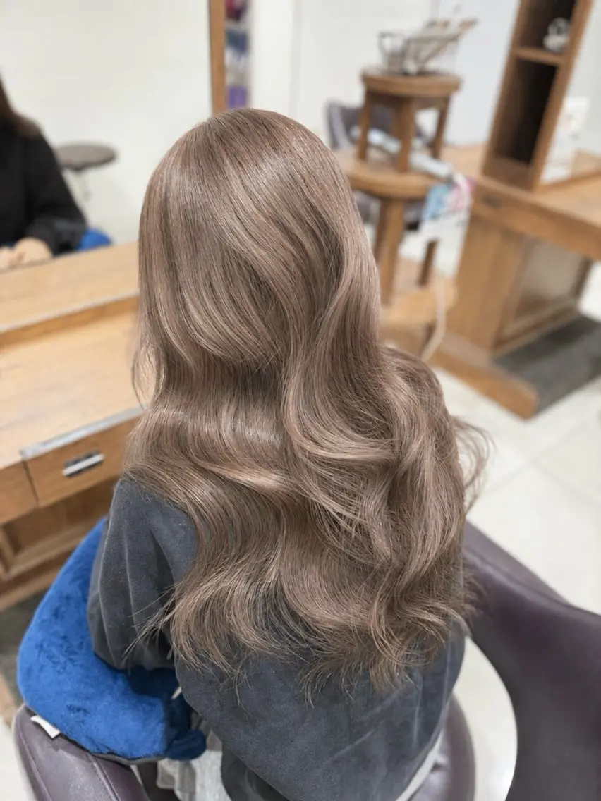 ロング カット ヘアカラー ベージュ🤎/透明感 /ゆき🍀のヘアスタイル