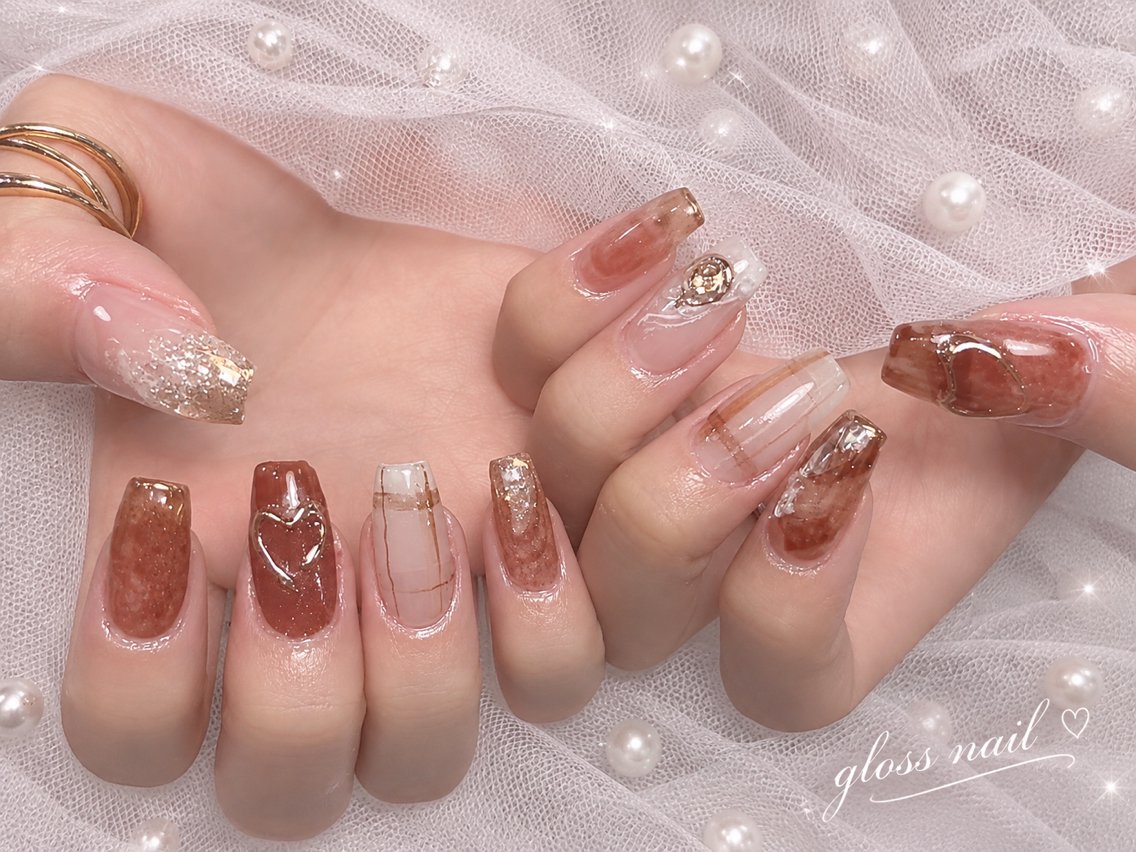 ネイル シノ🍧 gloss nailのネイルデザイン