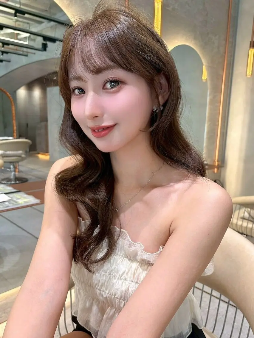 ロング デート 伸ばしかけ レイヤーカット ロング シースルーバング カット ヘアカラー トリートメント ❣️大人色気レイヤー 美髪縮毛 金山❣️のヘアスタイル