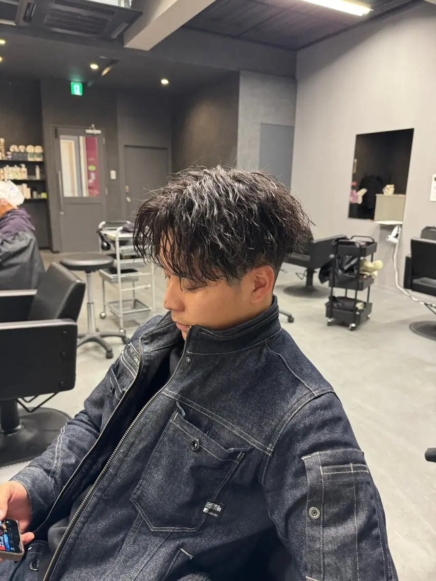 ショート パーマ メンズ センターパート カット パーマ 原田 尚満 メンズヘア特化のヘアスタイル