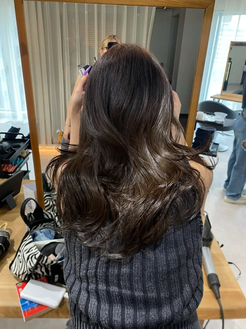 セミロング カット ヘアカラー iroha/ n.w.h🎀のヘアスタイル