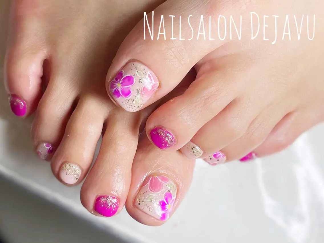 ネイル フットネイル 持ち込み 春ネイル Nail salon Dejavu 🌿のネイルデザイン
