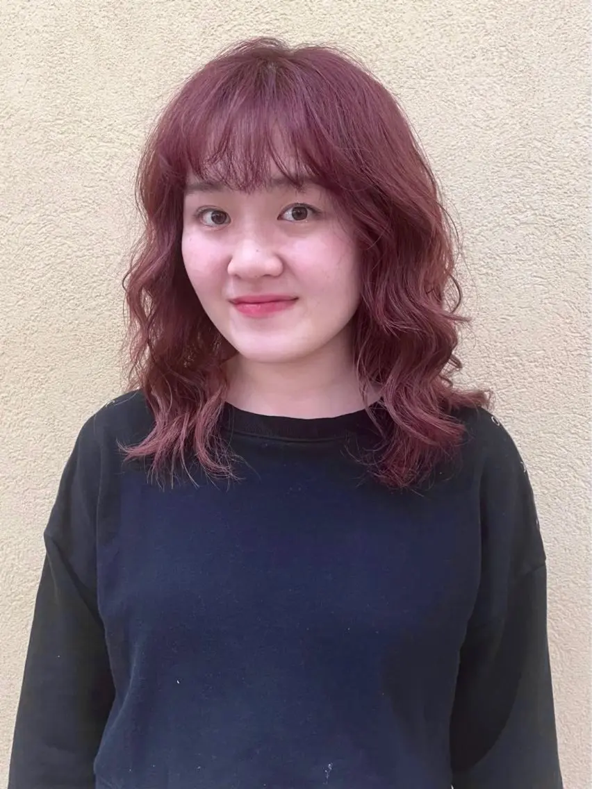 ミディアム カラー 塩谷 雪花のヘアスタイル