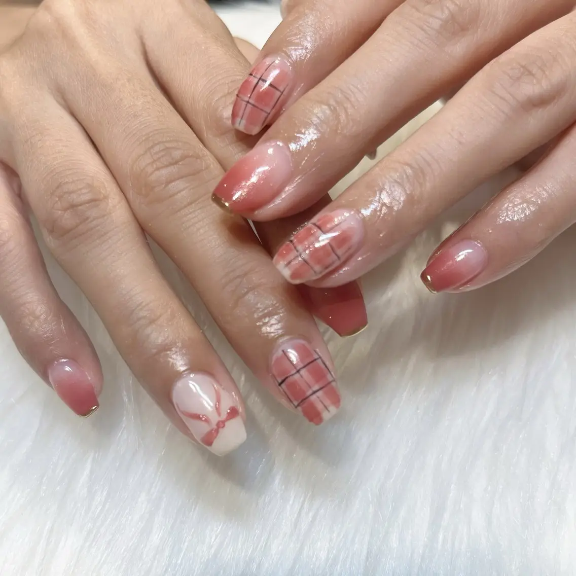 ネイル アートネイル ガーリー 韓国ネイル 持ち込み ワンホンネイル KOKONA 🎀のネイルデザイン