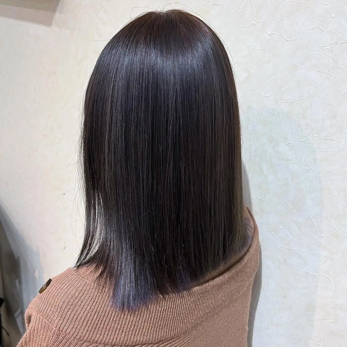 セミロング カラー アッシュ ブリーチ 透明感カラー ダークグレー ダークグレージュ カット ヘアカラー トリートメント ブリーチ/髪質改善/ レイヤー/YUTOのヘアスタイル