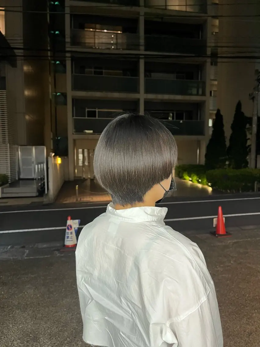 カラー TOMOKA ブリーチカラー🌟のヘアスタイル