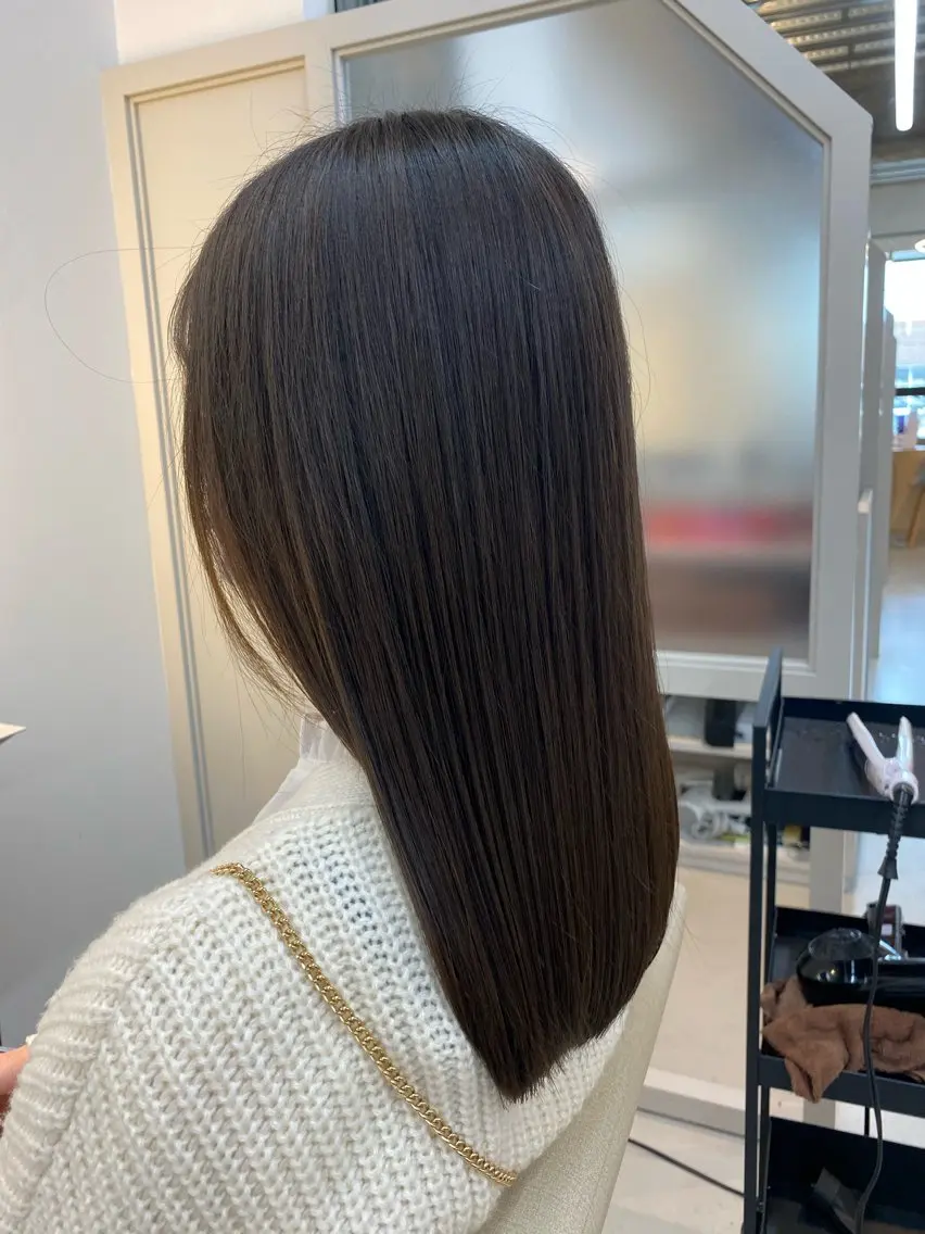 セミロング トリートメント 垢抜けレイヤー特化× 髪質改善 藤原悠暉のヘアスタイル