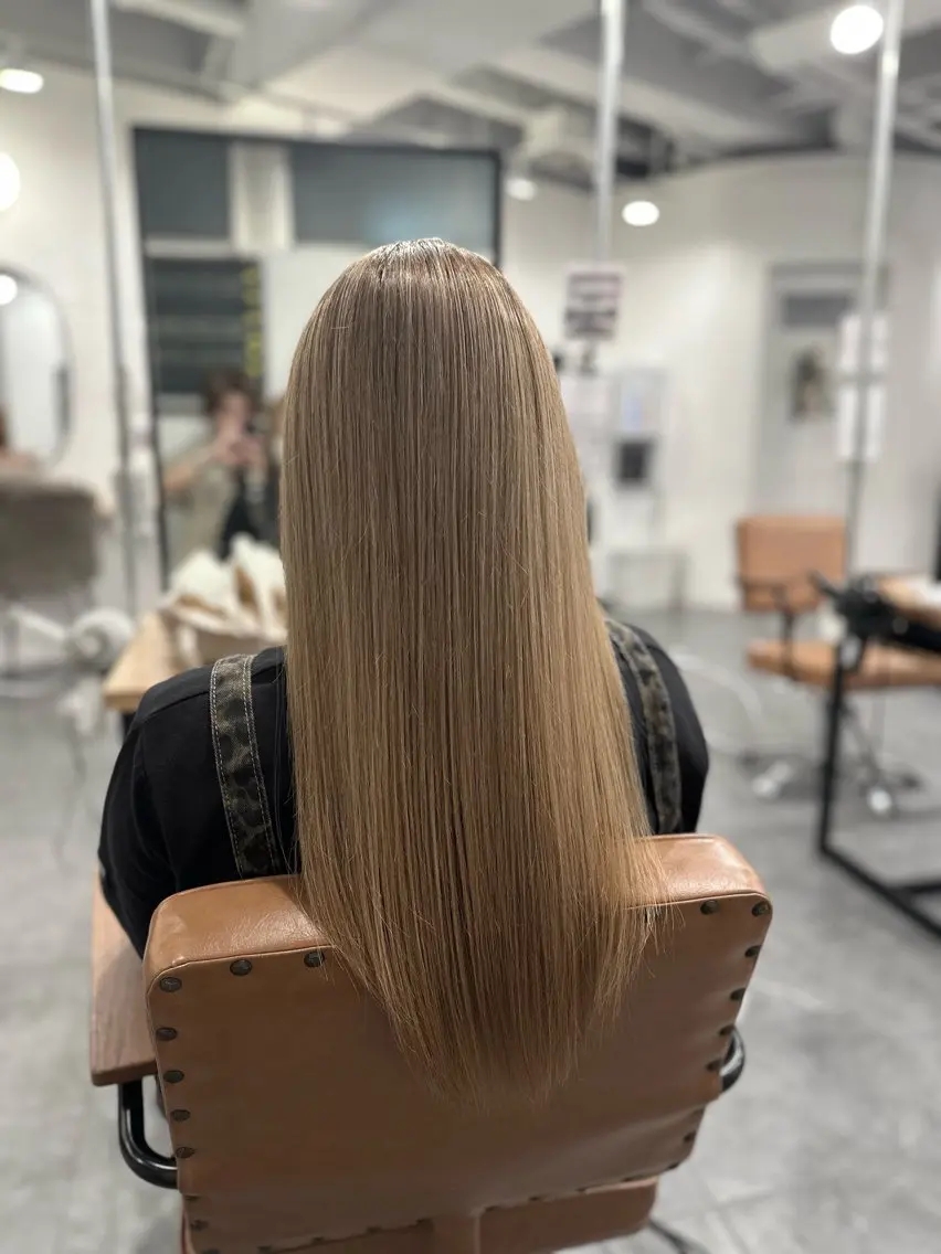 ロング カラー ベージュカラー ハイライトカラー ハイトーンカラー ハイトーンベージュ ハイライト ヘアカラー トリートメント 特殊カラー特化 ✂️SHIAN フジのヘアスタイル
