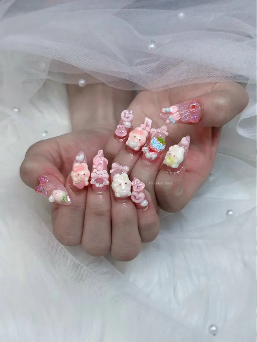 ネイル ハンドネイル HANA 長さだしのネイルデザイン