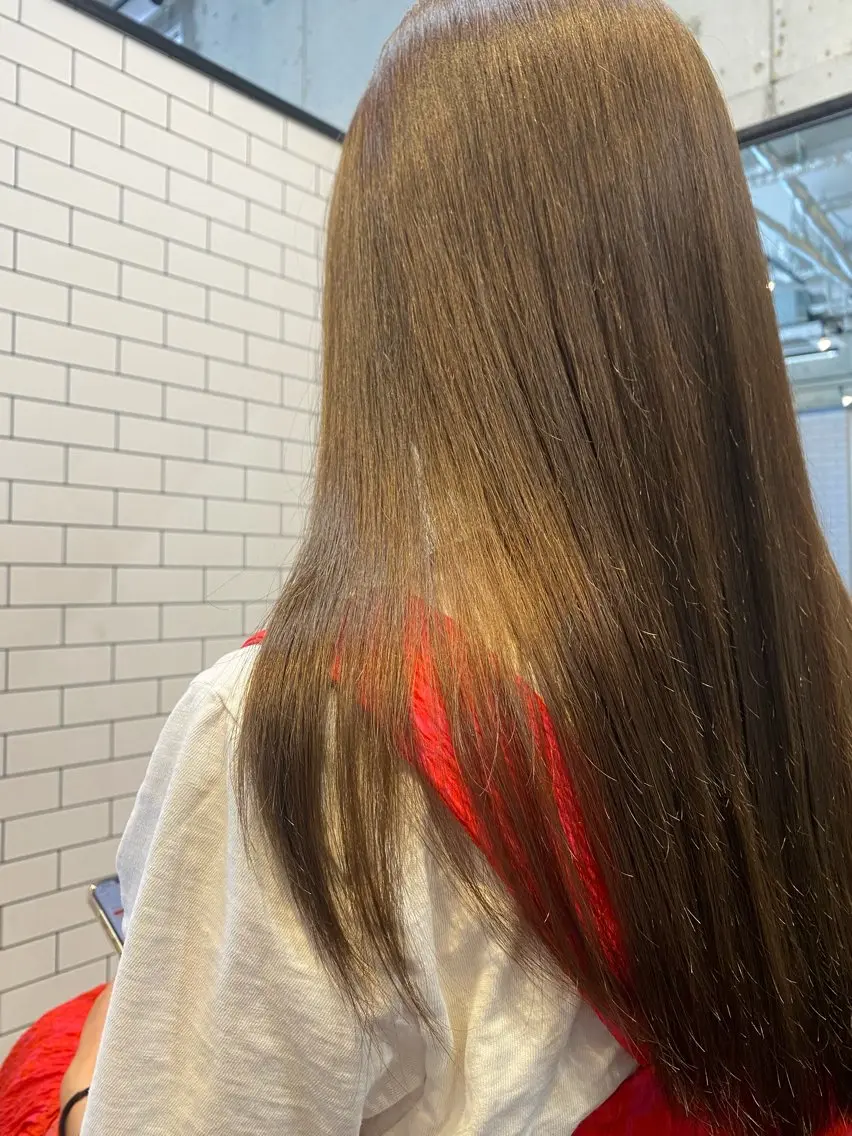 カラー イルミナカラー カット ヘッドスパ 岡 舞唯のヘアスタイル