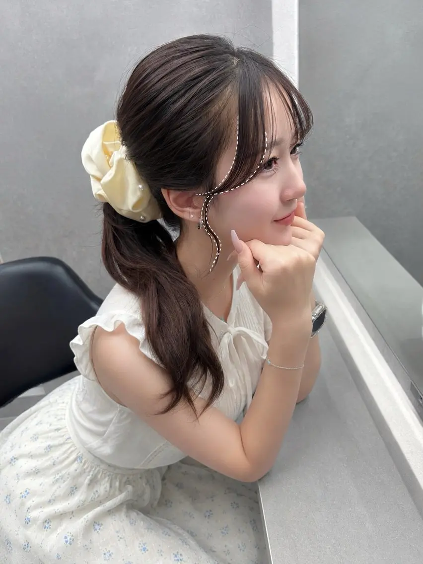 ロング 顔周りカット カット 家村 茉由のヘアスタイル