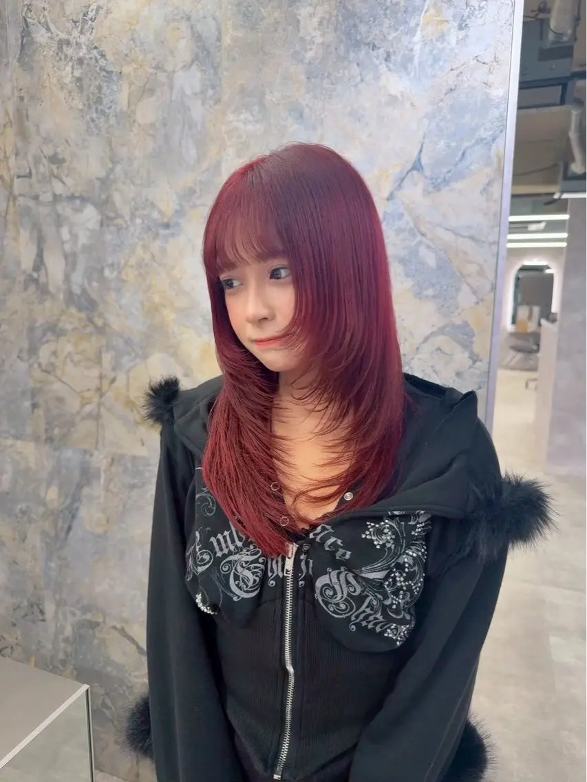 カラー 齊藤 千隼のヘアスタイル