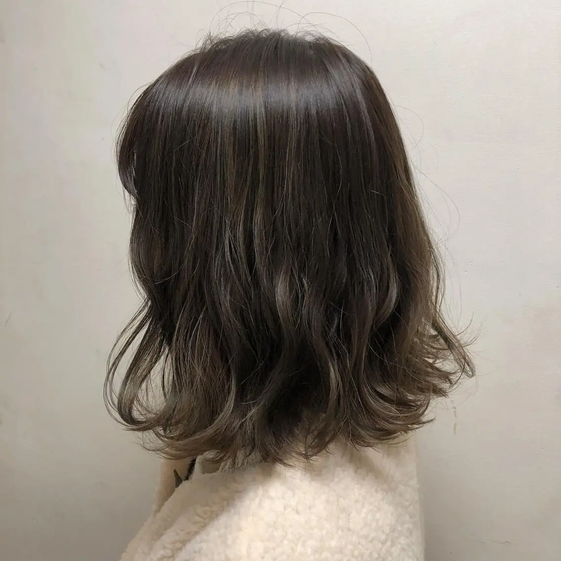 ミディアム カラー パーマ ヘアアレンジ 川上 智汐のヘアスタイル