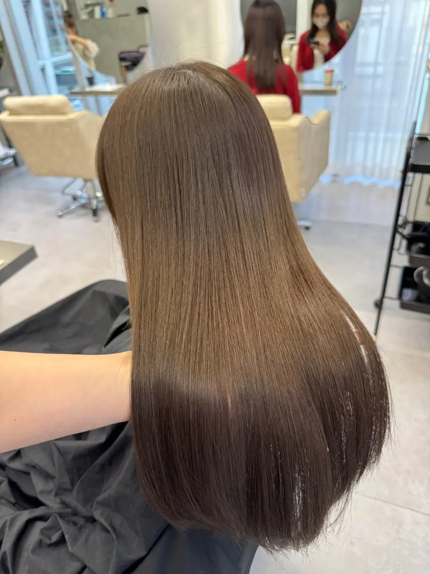 セミロング カラー ヘアアレンジ カット ヘアカラー トリートメント 暖色系/透明感 治野心のヘアスタイル