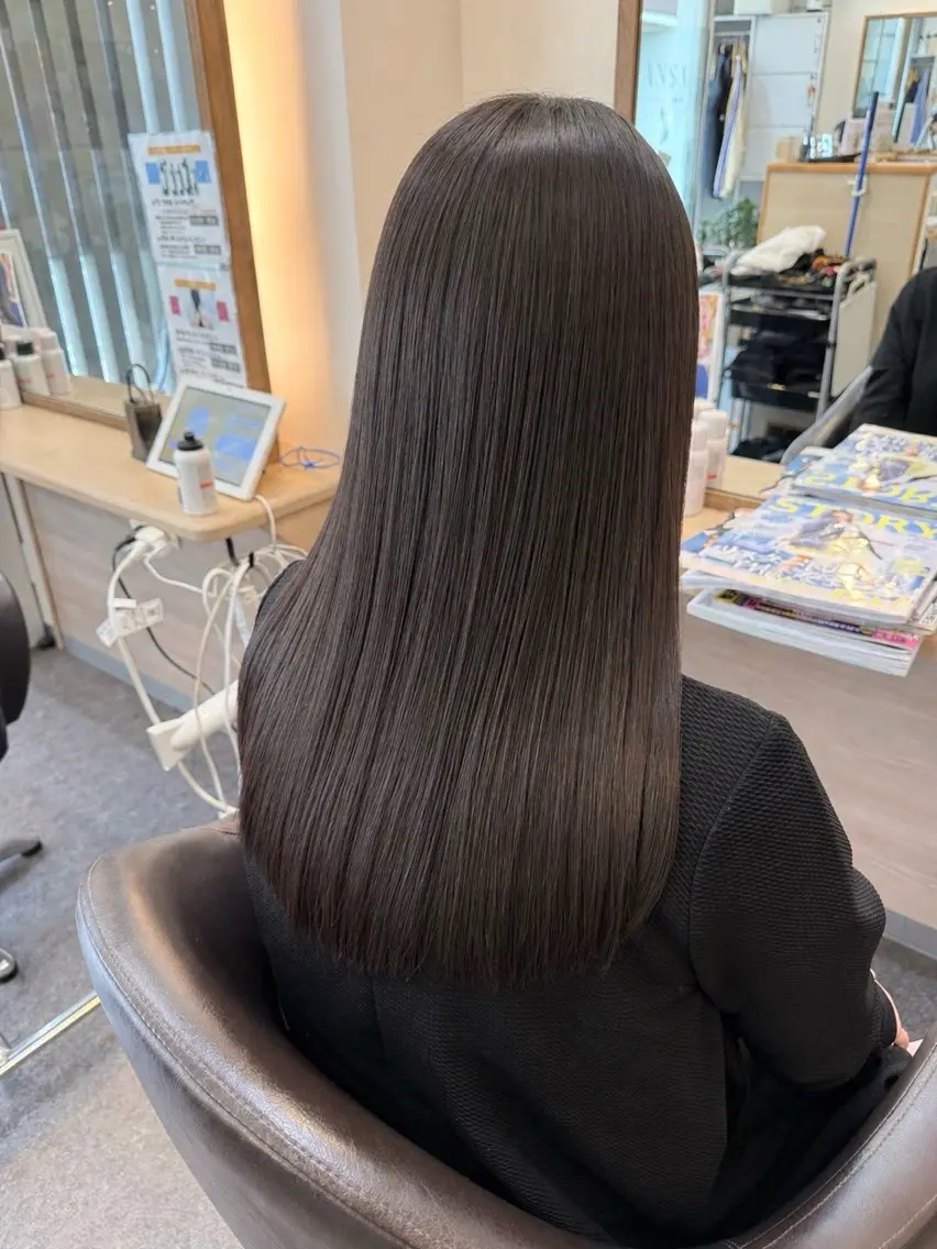 【梅雨対策】【うねり・広がり改善】カット＋縮毛矯正＋TR_¥6,600の写真