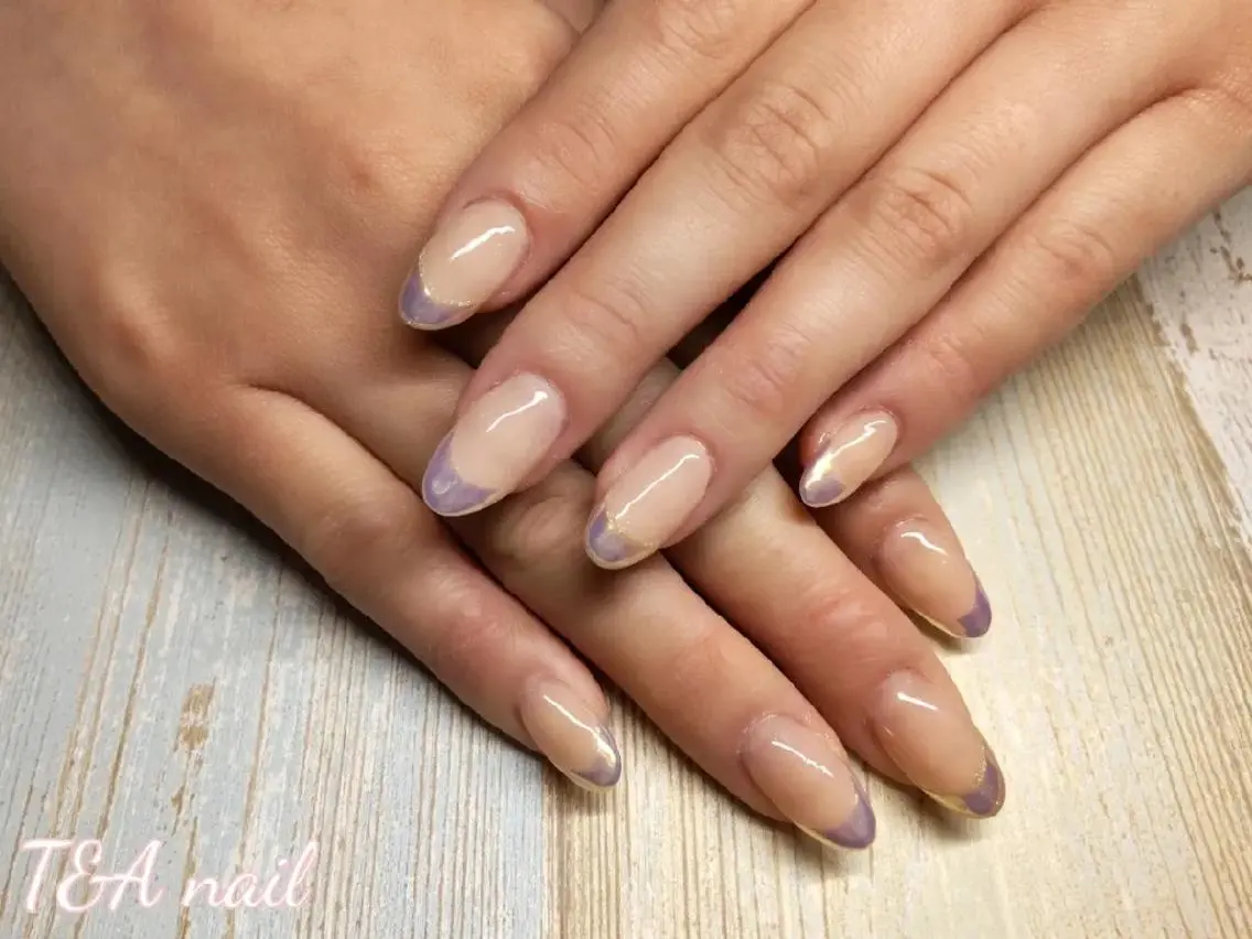 ミディアム ネイル 長さ出し フレンチネイル ジェルネイル ミラーネイル ニュアンスネイル T&A nailのネイルデザイン