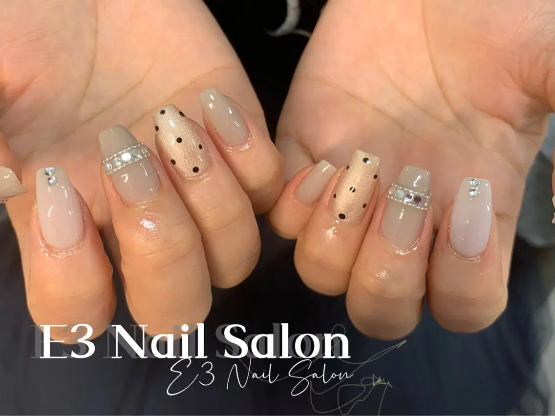 ネイル アニマル柄 オーロラネイル べっ甲ネイル ボルドー ブラウン ハンドネイル E3 Nail Salonのネイルデザイン