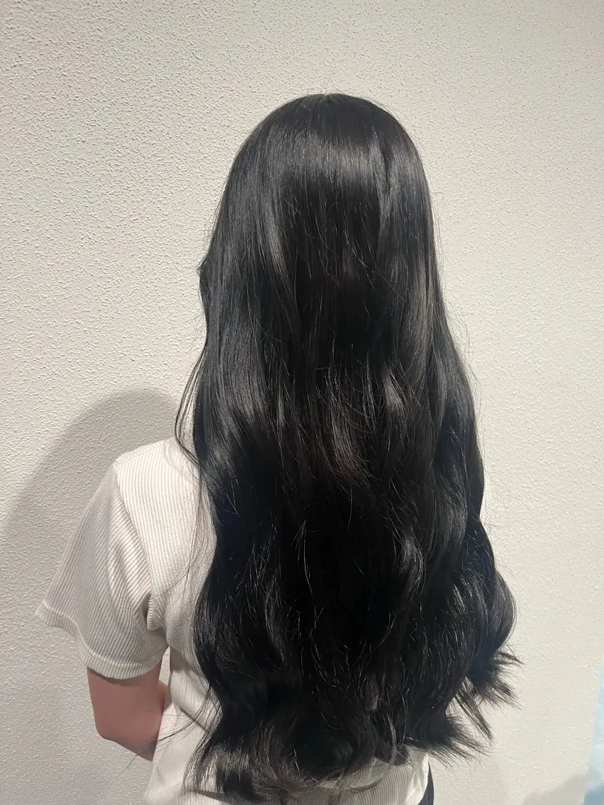 ロング カラー 吉田 穂菜美のヘアスタイル