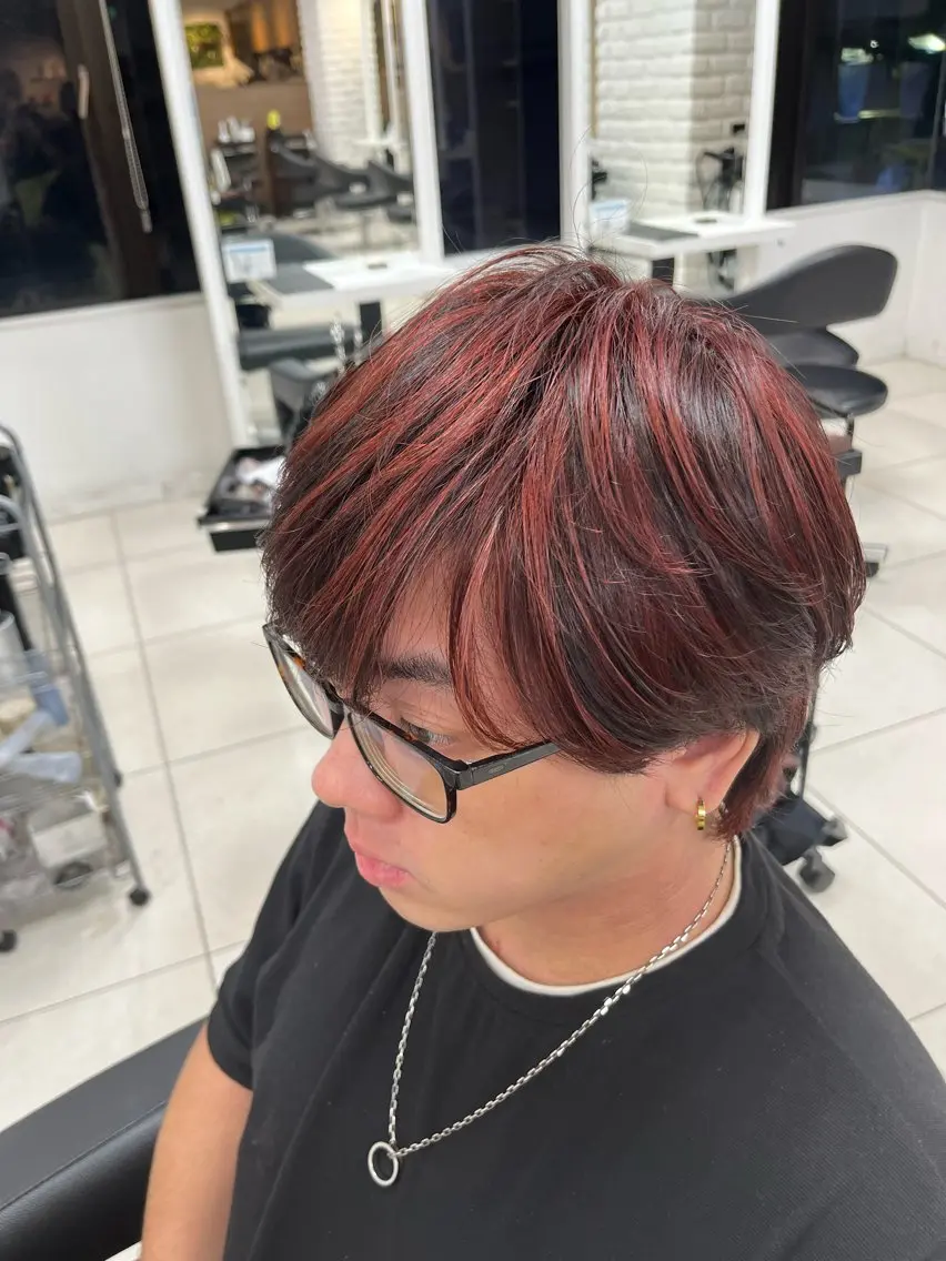 ショート カラー メンズ 黒髪 レッドカラー ショートヘア カット ヘアカラー トリートメント 【メンズ縮毛矯正/ Ryoka】のヘアスタイル