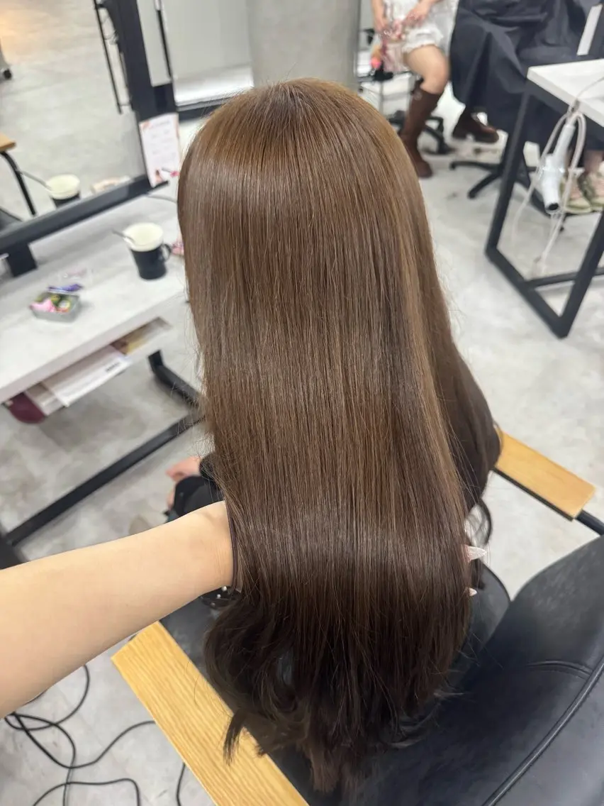 ロング カラー ベージュカラー ブリーチ ブラウンカラー ダブルカラー ヘーゼル カット ヘアカラー トリートメント 赤み無し柔らかカラー 【梅田】madokaのヘアスタイル