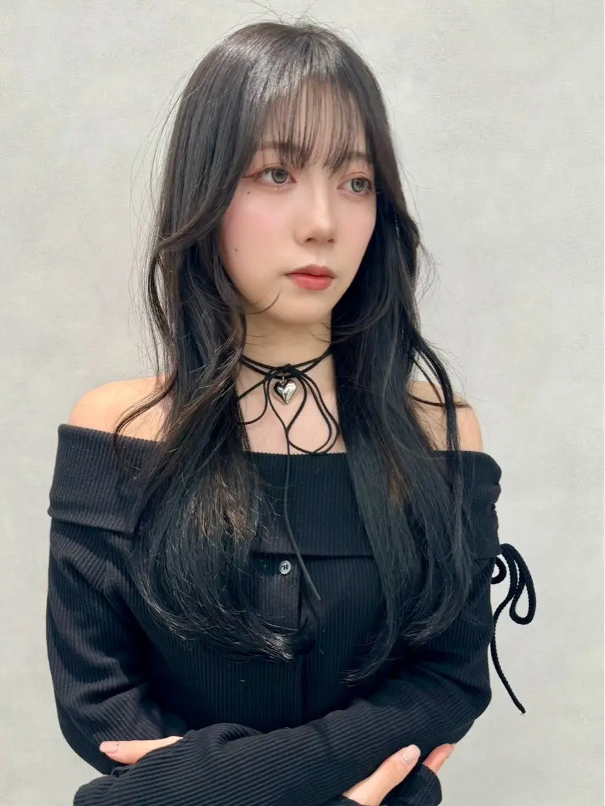 ロング カット ヘアカラー 韓国透明感カラー🌀 yuukiのヘアスタイル