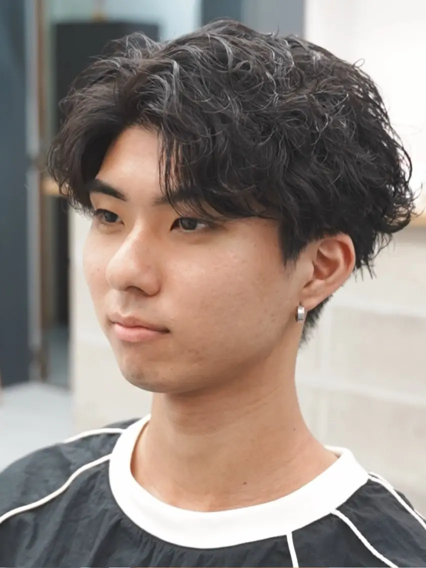 ショート パーマ メンズ カット パーマ スパイキーショート パーマ　具志堅　太志のヘアスタイル
