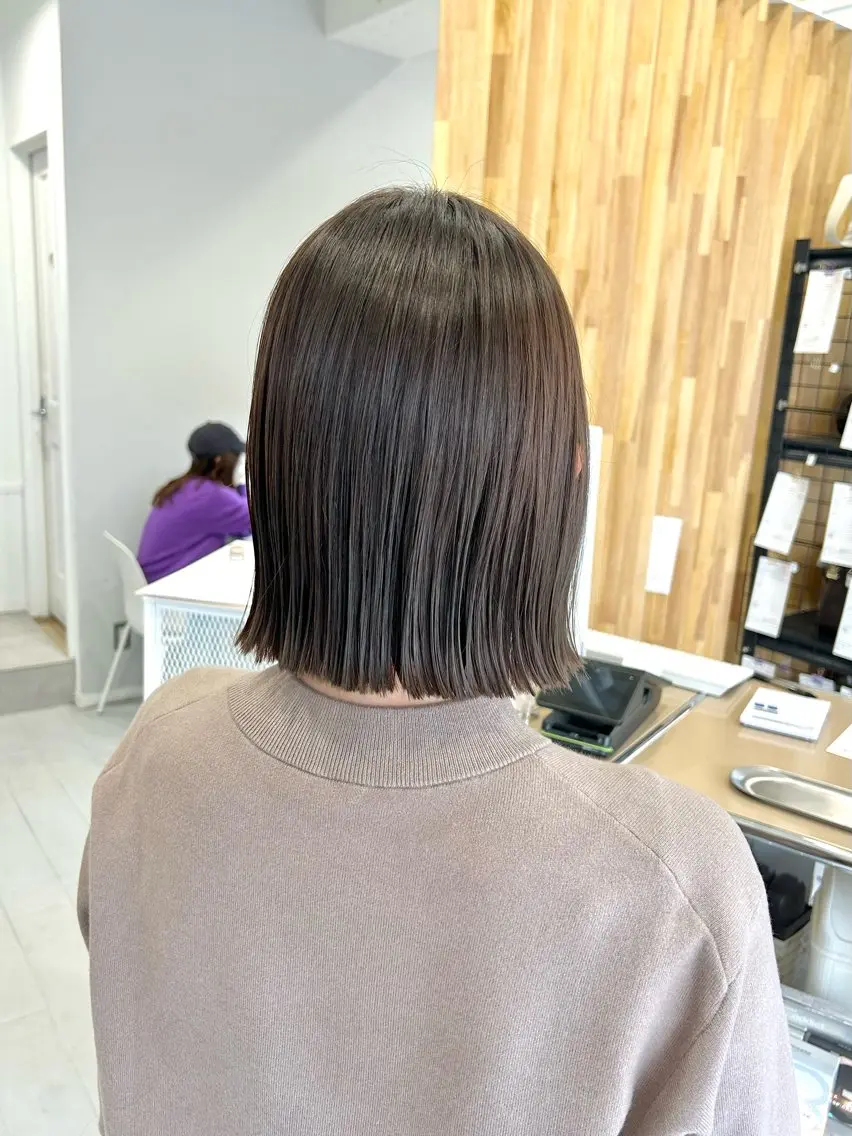 ショート カラー カット ヘアカラー トリートメント ぱつっとボブ/ 小野あかねのヘアスタイル