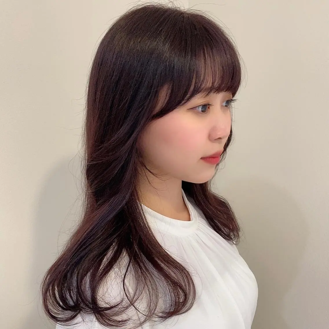 セミロング ピンクブラウン ヘアカラー トリートメント 似合わせレイヤーカッ ト🩶瀧本美咲のヘアスタイル