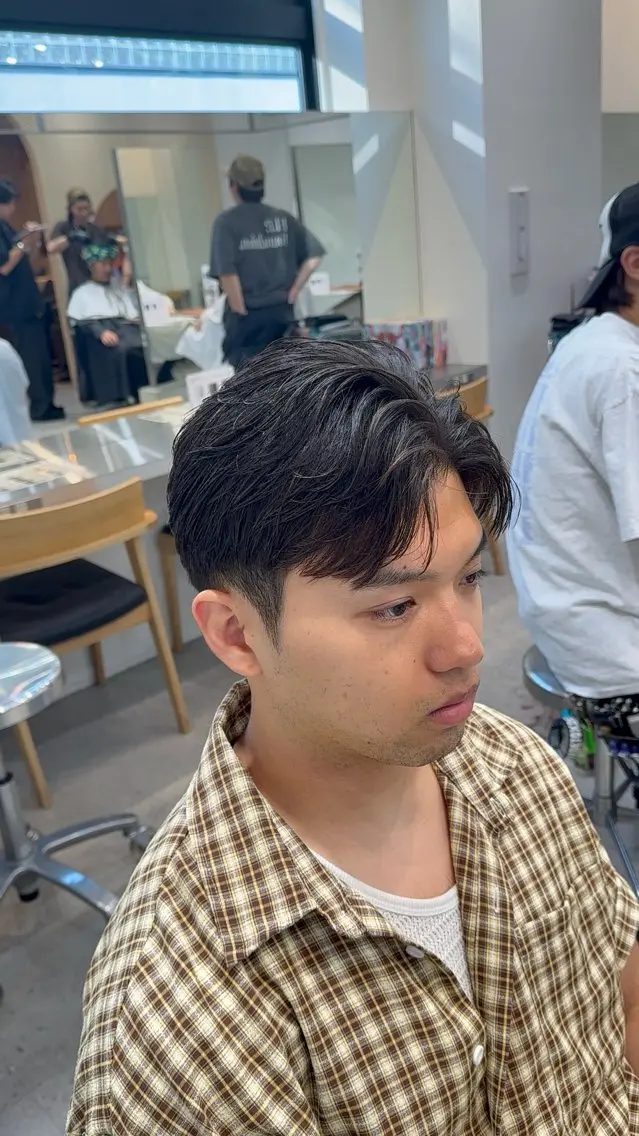 ショート メンズ センターパート マッシュ カット fifth 村田 悠輔のヘアスタイル