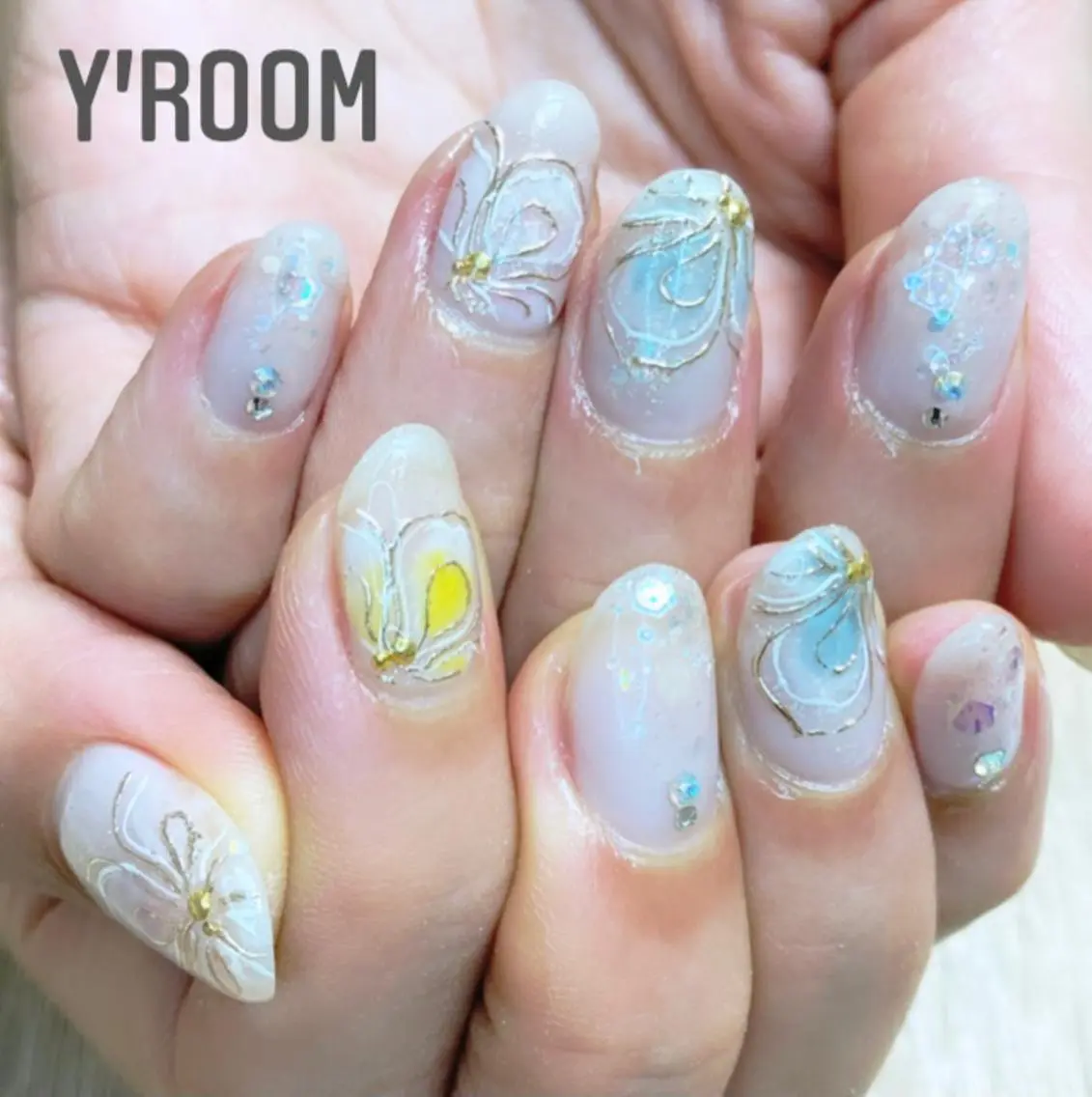 ネイル オーロラネイル フラッシュネイル フットネイル ジェルネイル 氷ネイル・うるうるネイル ハンドネイル YUKA （ネイリスト）のネイルデザイン