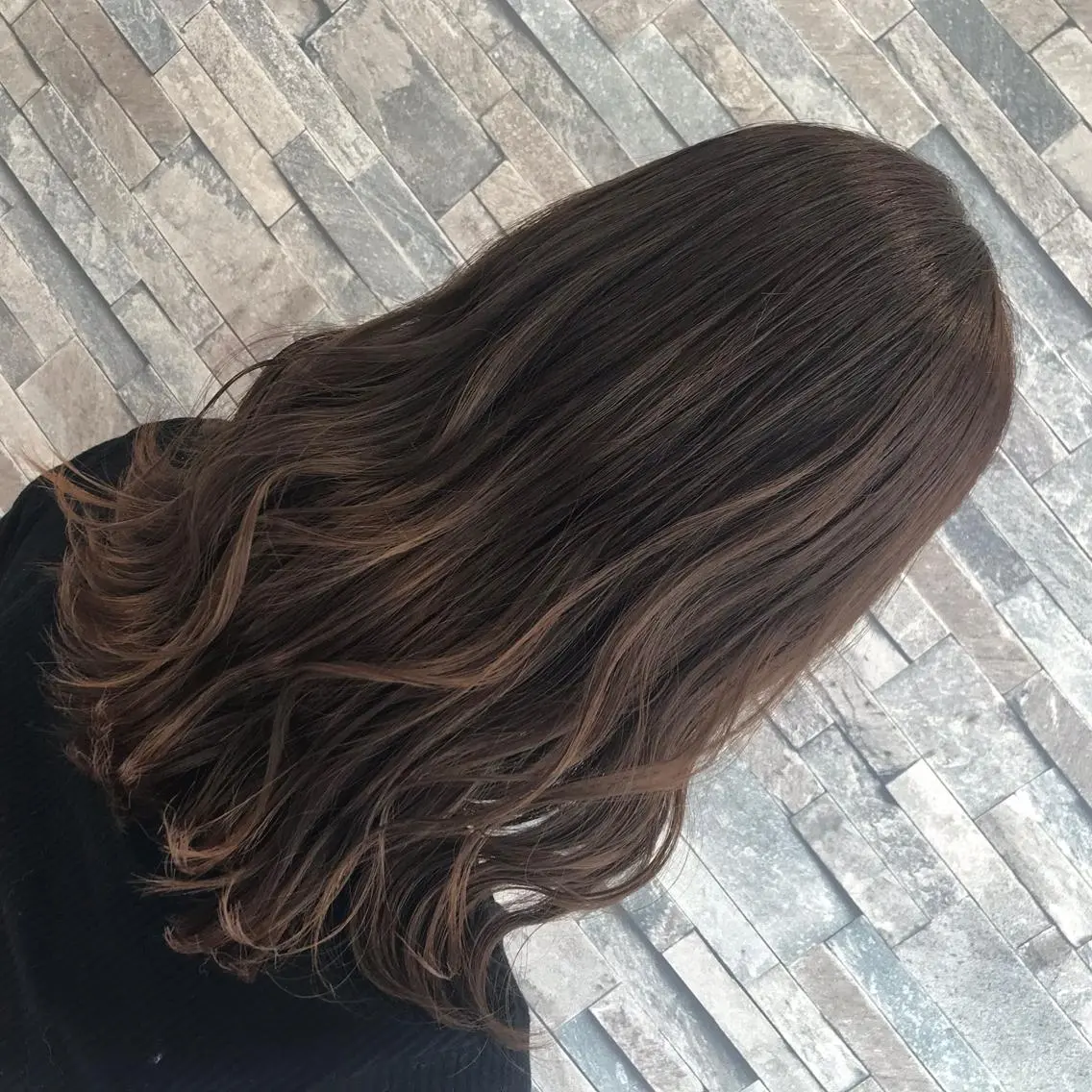 セミロング カラー leben serikaのヘアスタイル