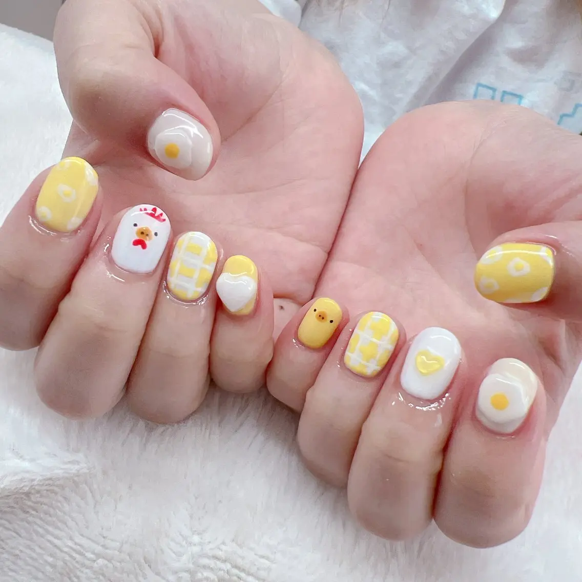ネイル ハンドネイル Emi lyのネイルデザイン