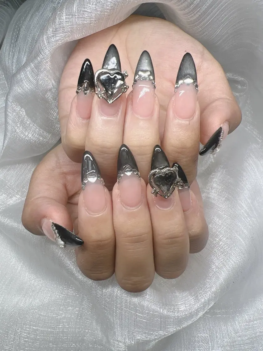 ネイル 長さ出し グラデーション キラキラネイル マグネットネイル ニュアンスネイル Lee Nails チップ長さだし専門店のネイルデザイン
