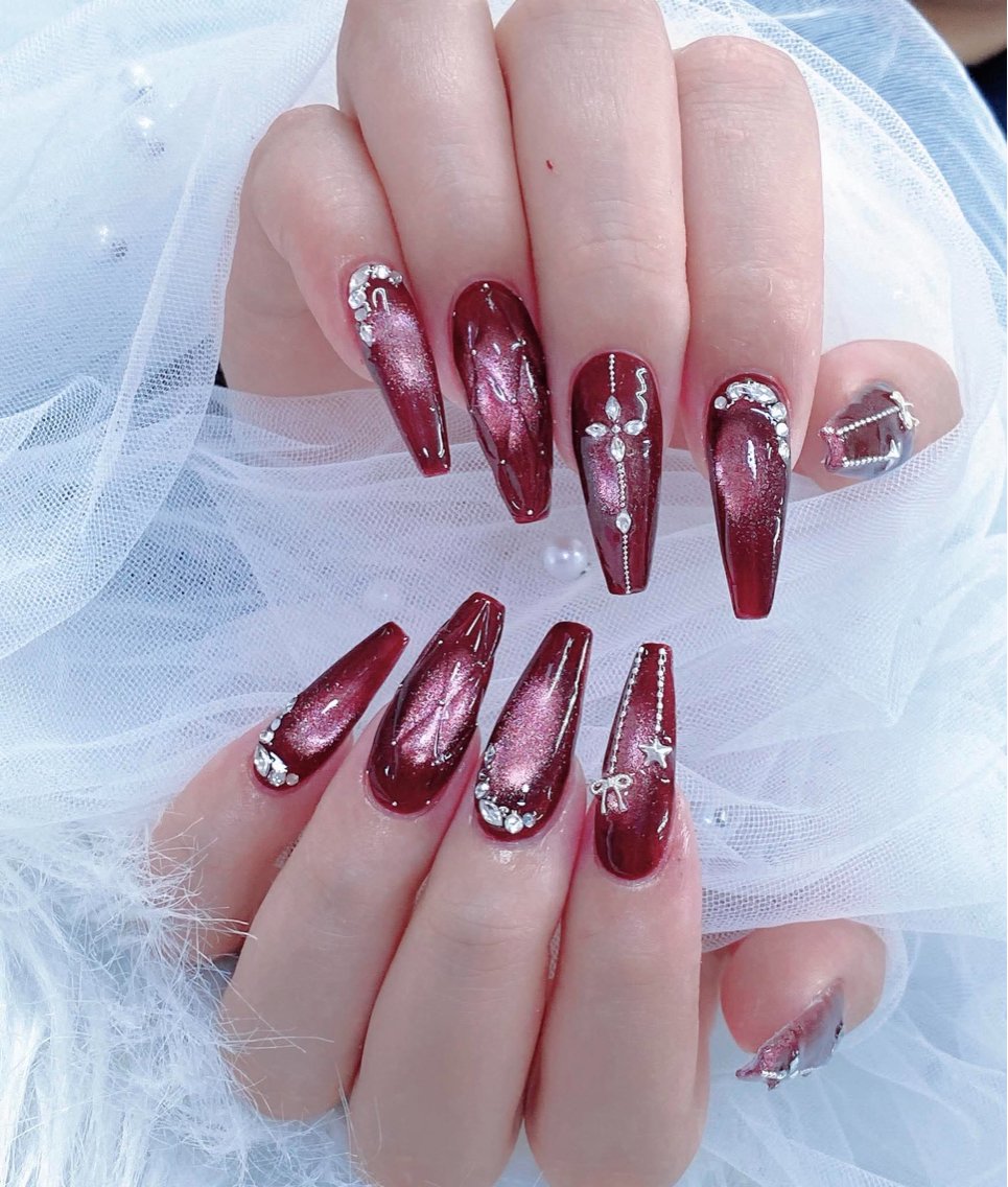 ネイル オーロラネイル クリアネイル フラッシュネイル フレンチネイル ジェルネイル ハンドネイル Sakura Nail Salonのネイルデザイン