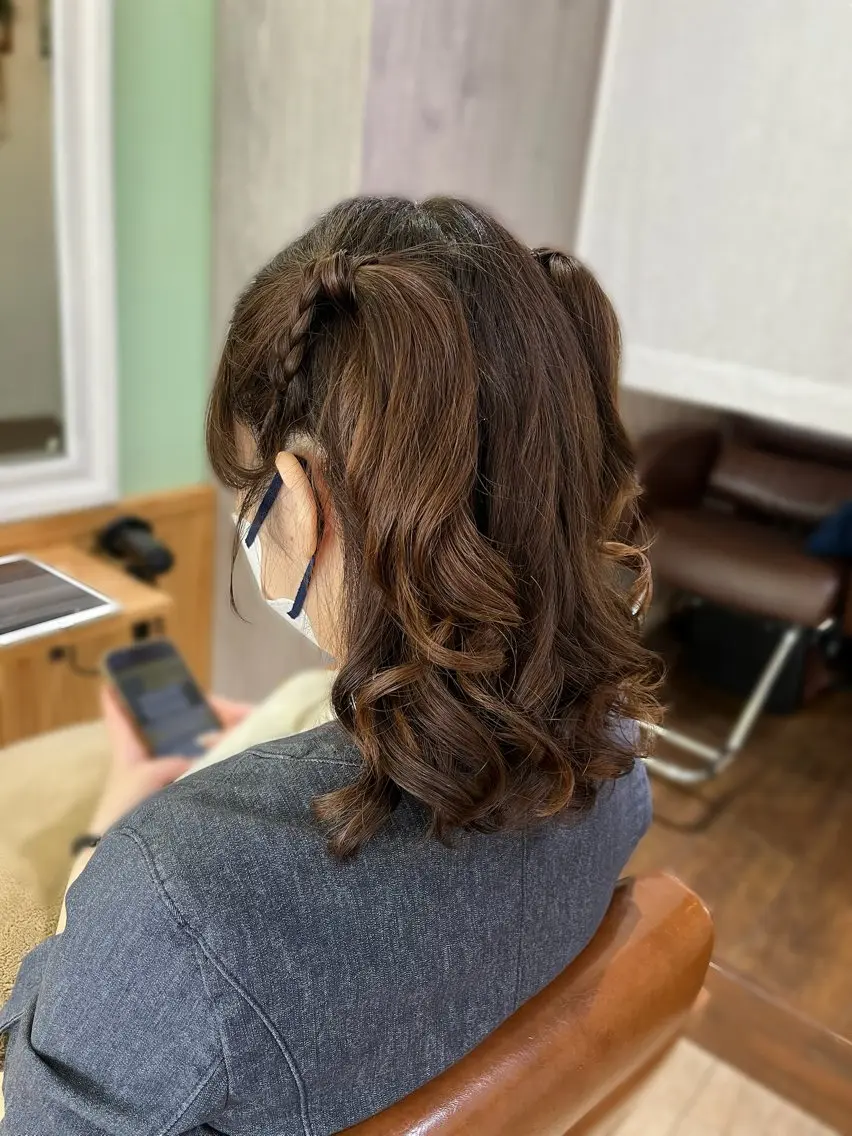 ミディアム ヘアセット saaya💙 レイヤーカットのヘアスタイル