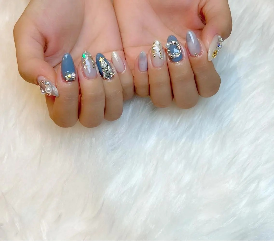 ネイル 冬ネイル クリスマス ハンドネイル Lino+ ネイル&よもぎ蒸しのネイルデザイン