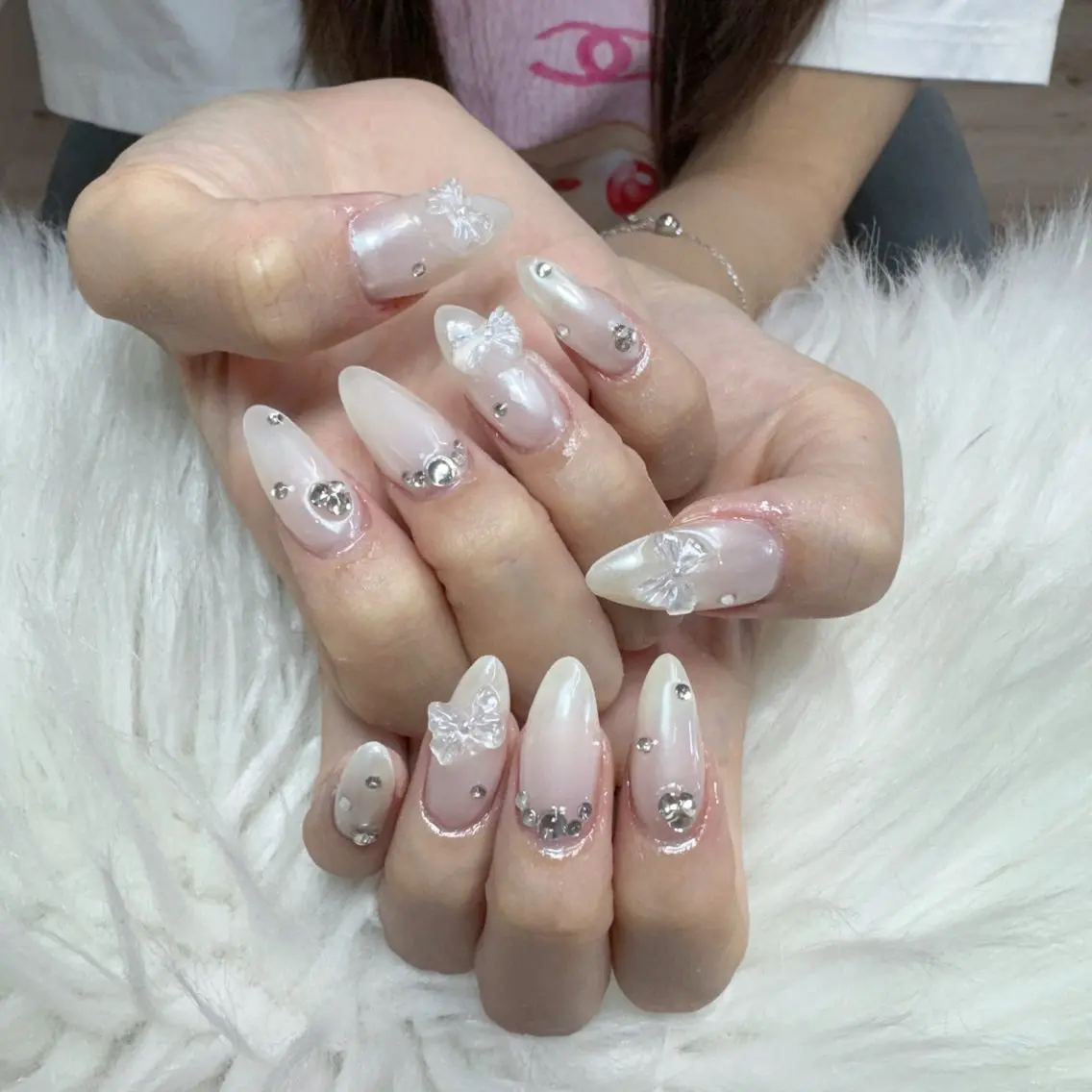 ネイル ハンドネイル 🎀nana🫧 ワンホンネイル🎀のネイルデザイン