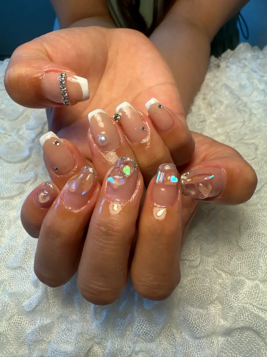 ネイル オーロラネイル フレンチネイル 持ち込み ぷっくりネイル ハンドネイル nail salon Estelleのネイルデザイン