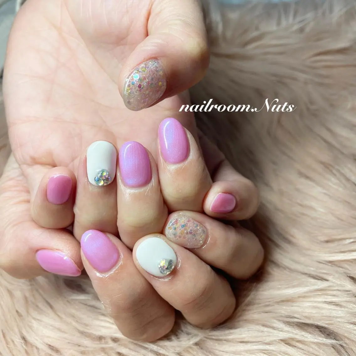 ネイル ハンドネイル nailsalon Nutsのネイルデザイン