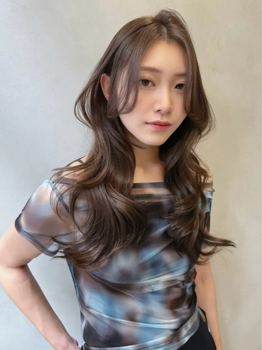 ロング ヘアアレンジ 韓国風ヘア レイヤーカット カット ヘアカラー トリートメント ヘアセット 🌻夏の透明感カラー 🩵韓国レイヤー櫻井のヘアスタイル