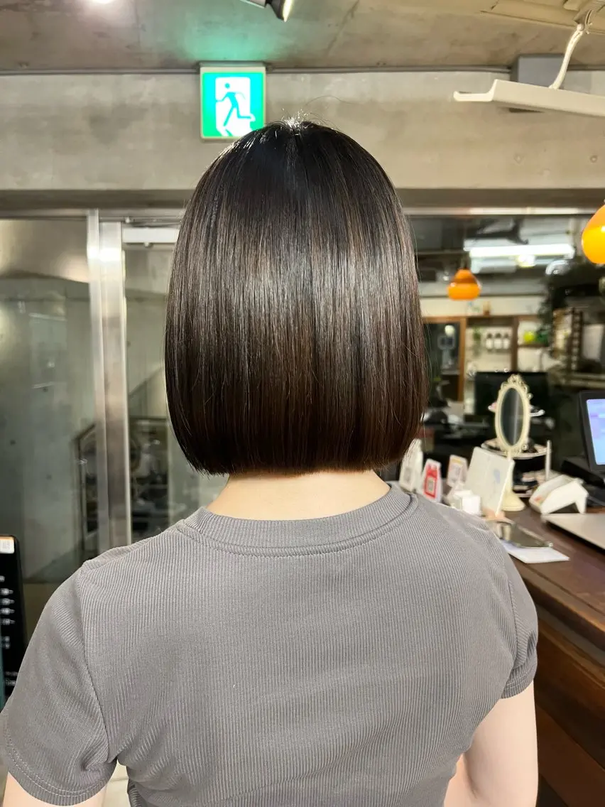 ショート 切りっぱなしボブ ボブ 土田かほ/本日🈳 透明感カラー🍃のヘアスタイル