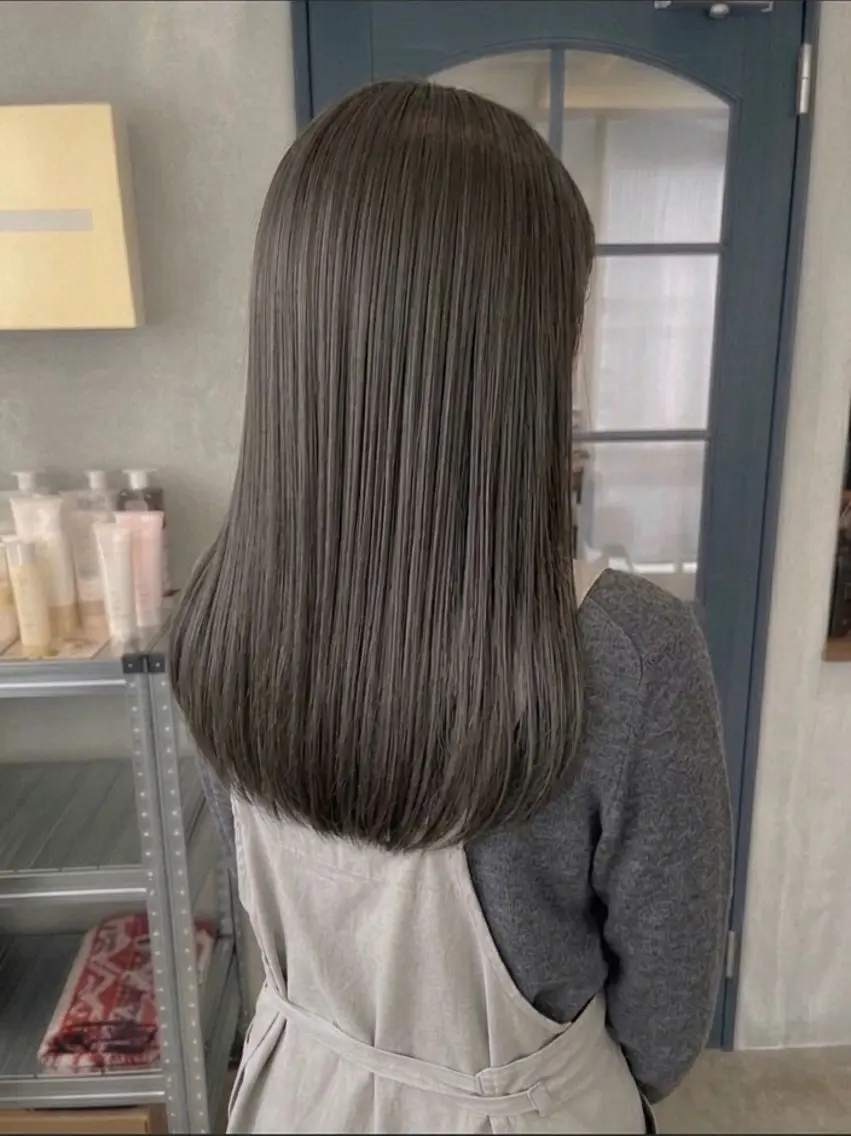 ミディアム カット ヘアカラー 5 Five 椎葉 智佳のヘアスタイル