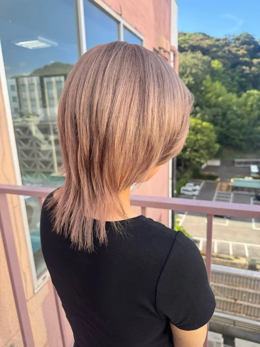 ミディアム カラー ベージュカラー ミルクティーベージュ ヘアカラー Viage （ビアージュ）のヘアスタイル
